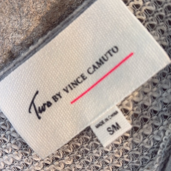 Vince Camuto Light Gray Knit Top - Picture 2 of 8